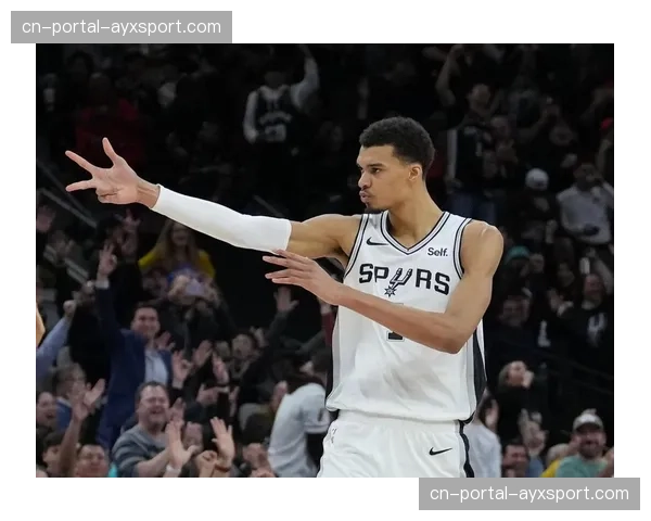 通讯：专访马刺主帅：详解文班亚马作为防守体系的构建核心